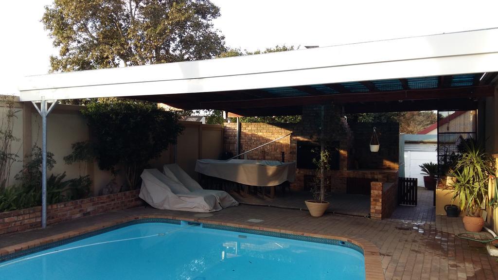 Old Oak Guest House Bellville Extérieur photo
