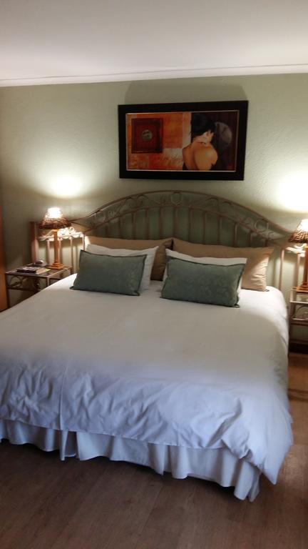 Old Oak Guest House Bellville Extérieur photo
